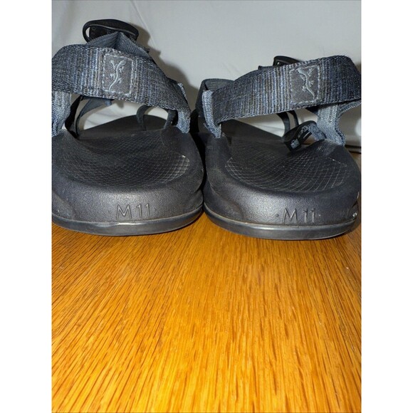 Chaco Men’s Size 11 M Navy/black Z2 Classic Sandal Toe Loop - Picture 4 of 6